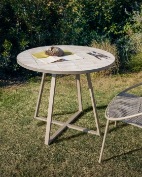 Круглый стол Tella из оцинкованной стали с бежевой плиткой 90X90X75 CM
