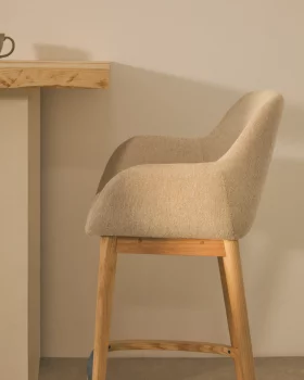 Стул Konna из бежевой ткани и массива ясеня в светлом исполнении 65 CM