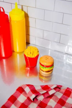 Набор из солонки и перечницы fast food, burger & f