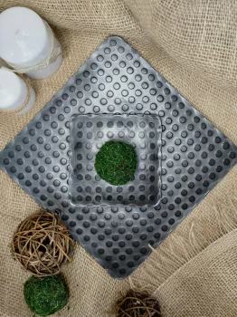 Блюдо декоративное большое 20X20X3 CM