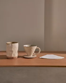 Бежевая керамическая кофейная чашка с фильтром Zunel 13.5X10.5X20 CM