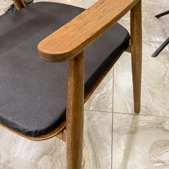 Подушка к стулу Страсбург черная экокожа 47X51.5X3 CM