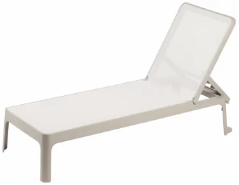 Шезлонг-лежак пластиковый Plano 71X211X36 CM