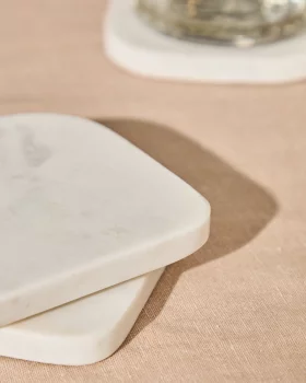Набор из 4 белых мраморных подставок Zera 10X10X1.5 CM