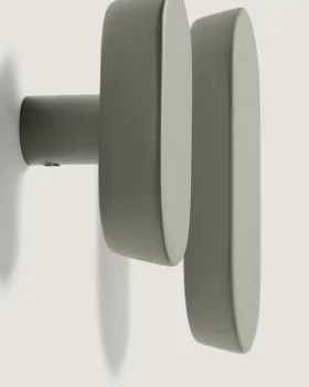 Набор из 2 вешалок из массива бука с зелёным лаковым покрытием Arely 6.5X10 CM