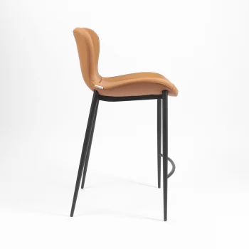 Полубарный стул Бергамо коричневая экокожа черные ножки 48X51.5X92 CM