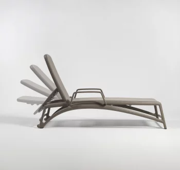 Шезлонг-лежак пластиковый Atlantico 172-204X70X35 CM