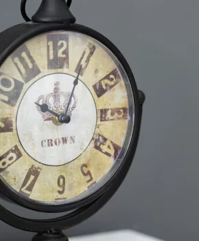 Настольные часы в винтажном стиле Crown 19X13X29 CM