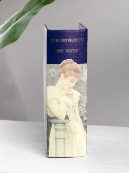 Шкатулка в виде книги Prain and Prejudice 14X6X20 CM