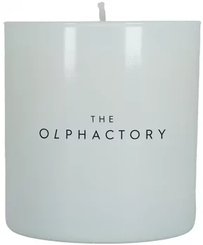 Свеча ароматическая The Olphactory White insignia Musk silhouette 60 часов горения