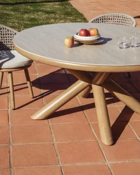 Уличный стол Mirtia под дерево из алюминия и керамогранита цвета экрю 148X148X74 CM