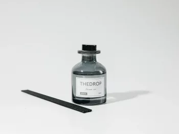 Диффузор THEDROP 100 мл 5,7X5,7X20 CM