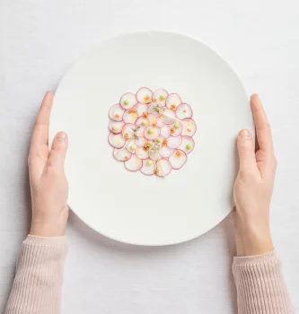Плоская тарелка Shell Line Dinner 28X29 CM глянцевая
