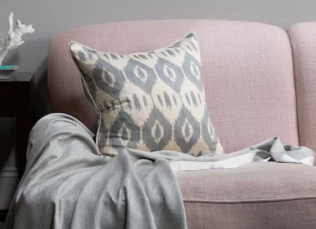 Плед Herringbone Silk Throw 125X175 CM Grey малберри шелк