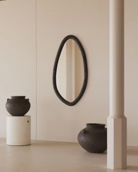 Зеркало Magrit из массива древесины мунгур с черной отделкой 60X110 CM