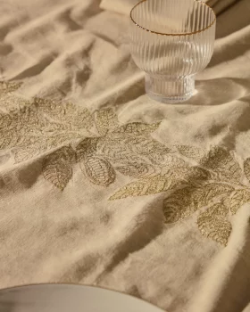 Скатерть Oreti из бежевого хлопка и льна с вышивкой какао 150X250 CM