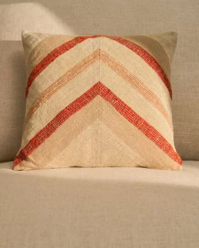 Наволочка Taraia из хлопка и вискозы, терракотово-бежевый 45X45 CM