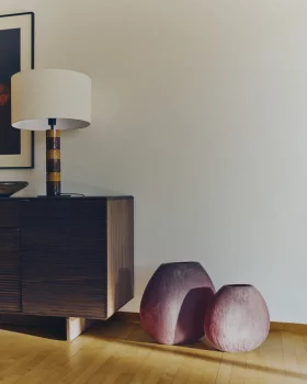 Стеклянная ваза Rovena бордового цвета 44X14.6X43.5 CM