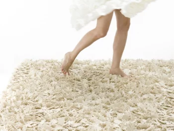 Ковёр из войлока Little field of flowers 170X240 CM белый