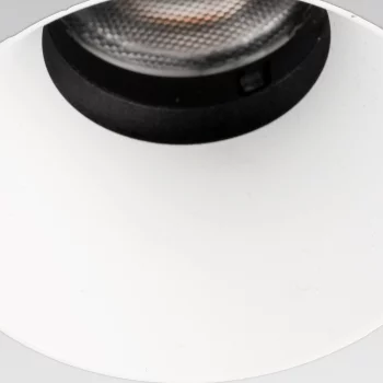 Встраиваемый светильник LOX ORIENTABLE TRIM белый 6-8W 2700K