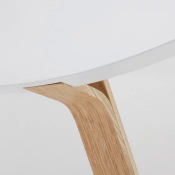 Кофейный столик на каркасе из ясеня Solid 90X90X32 CM белый