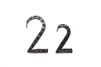 Кованая цифра 2 15 CM