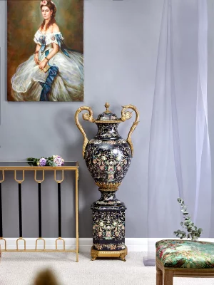 Ваза на пьедестале Cleo 48X37X120 CM 5