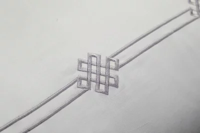 Комплект постельного белья с вышивкой Арктик 220X240 CM 10