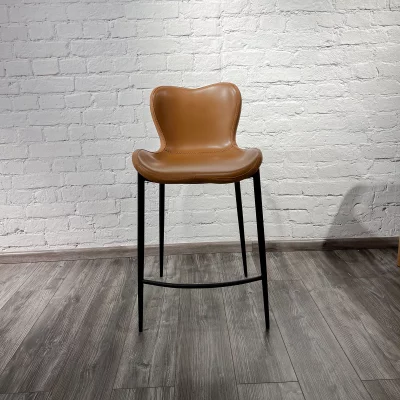 Полубарный стул Бергамо коричневая экокожа черные ножки 48X51.5X92 CM 9