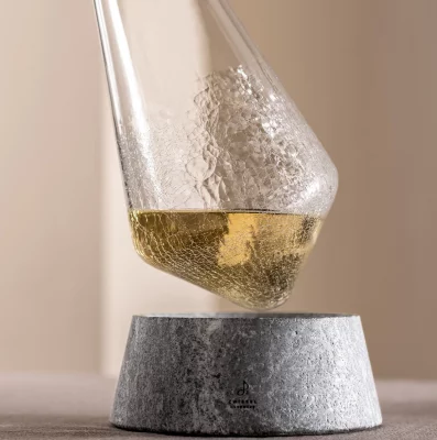Декантер с каменной подставкой Symbiosis 750 ml 7