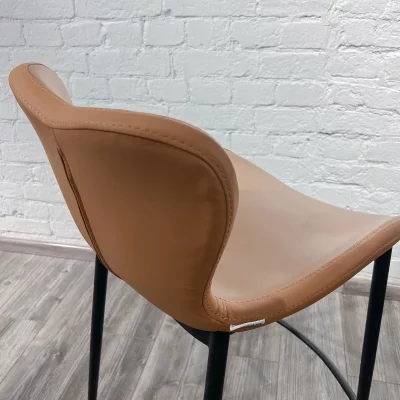 Полубарный стул Бергамо коричневая экокожа черные ножки 48X51.5X92 CM 13