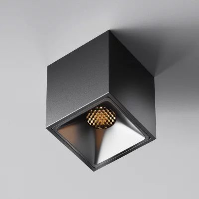 Накладной точечный светильник Alfa 6X6X7.5 CM 3