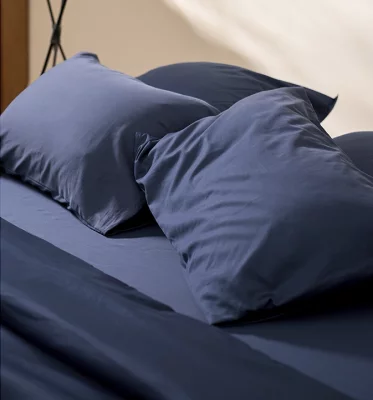 Комплект постельного белья из сатина Essential 200X220 CM тёмно-синего цвета 7