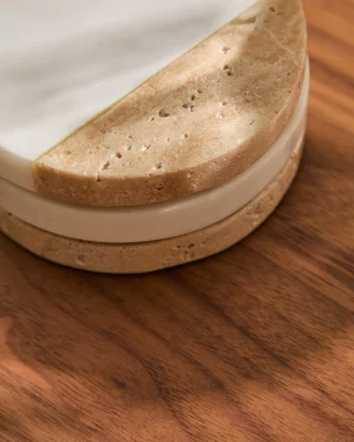Набор из 4 подставок под стаканы Nivol из белого мрамора и травертина 10X10X1.5 CM 3