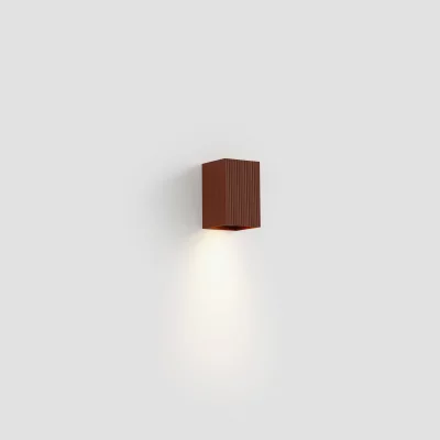 Квадратный настенный светильник с рифлением LUNE 10X8X6.5 CM 4