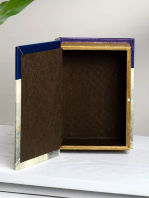Шкатулка в виде книги Prain and Prejudice 14X6X20 CM 3
