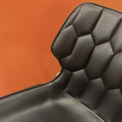 Стул Найроби черная экокожа черные ножки 53X63,5X82 CM 15