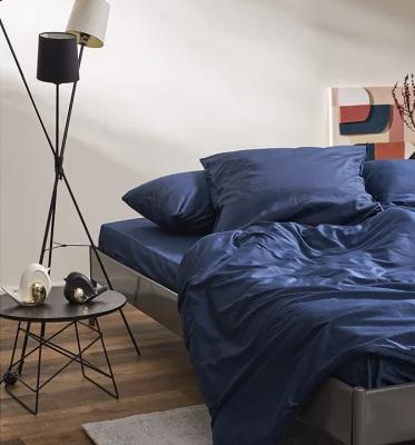 Комплект постельного белья из сатина Essential 150X200 CM тёмно-синего цвета 5