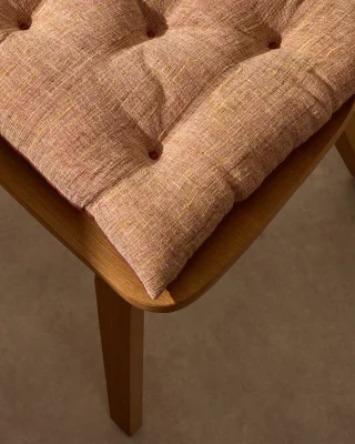 Розовая подушка на стул Aren 45X45X8 CM 3