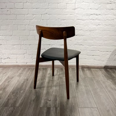 Стул Фарум черная матовая экокожа ножки орех 47X46X77 CM 10