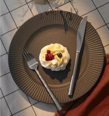 Набор из шестнадцати столовых приборов Silverware 4
