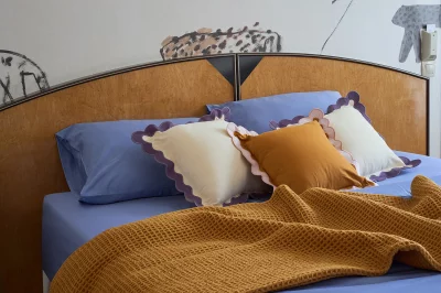Простыня на резинке из премиального сатина сиреневого цвета из коллекции essential, 200х200х30 см 10