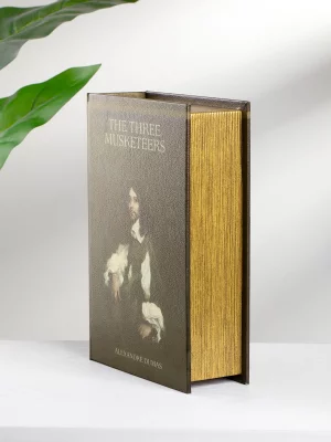 Шкатулка в виде книги Musketeers 19X7X27 CM 5