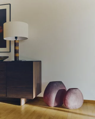 Стеклянная ваза Rovena бордового цвета 44X14.6X43.5 CM 3