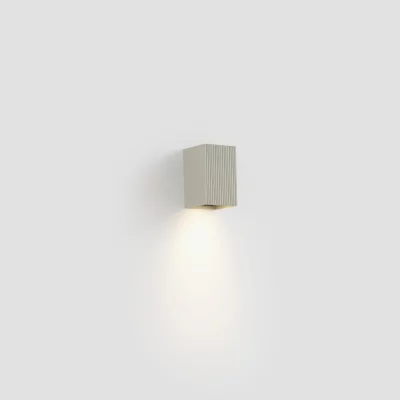 Квадратный настенный светильник LUNE с рифлением 1xGU10 10X8X6.5 CM 4