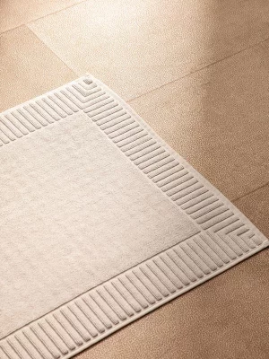 Коврик для ванной с фактурным бортиком светло-серого цвета из коллекции essential, 50x80 см 3