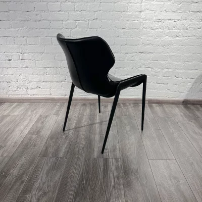 Стул Найроби черная экокожа черные ножки 53X63,5X82 CM 10