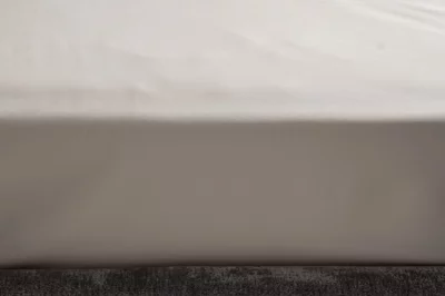 Простыня на резинке из тенселя, жемчужная 160X200X30 CM 4