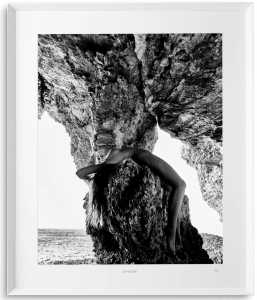 Постер Philippe Vogelenzang - Surrender 104X124 CM