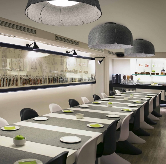 Дизайнерский подвесной светильник Mute LED 80X80X37 CM 3